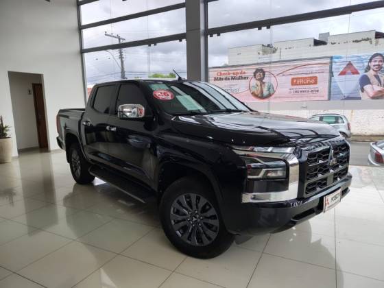 MITSUBISHI TRITON 2.4 BITURBO DIESEL CD HPE-S 4X4 AUTOMÁTICO